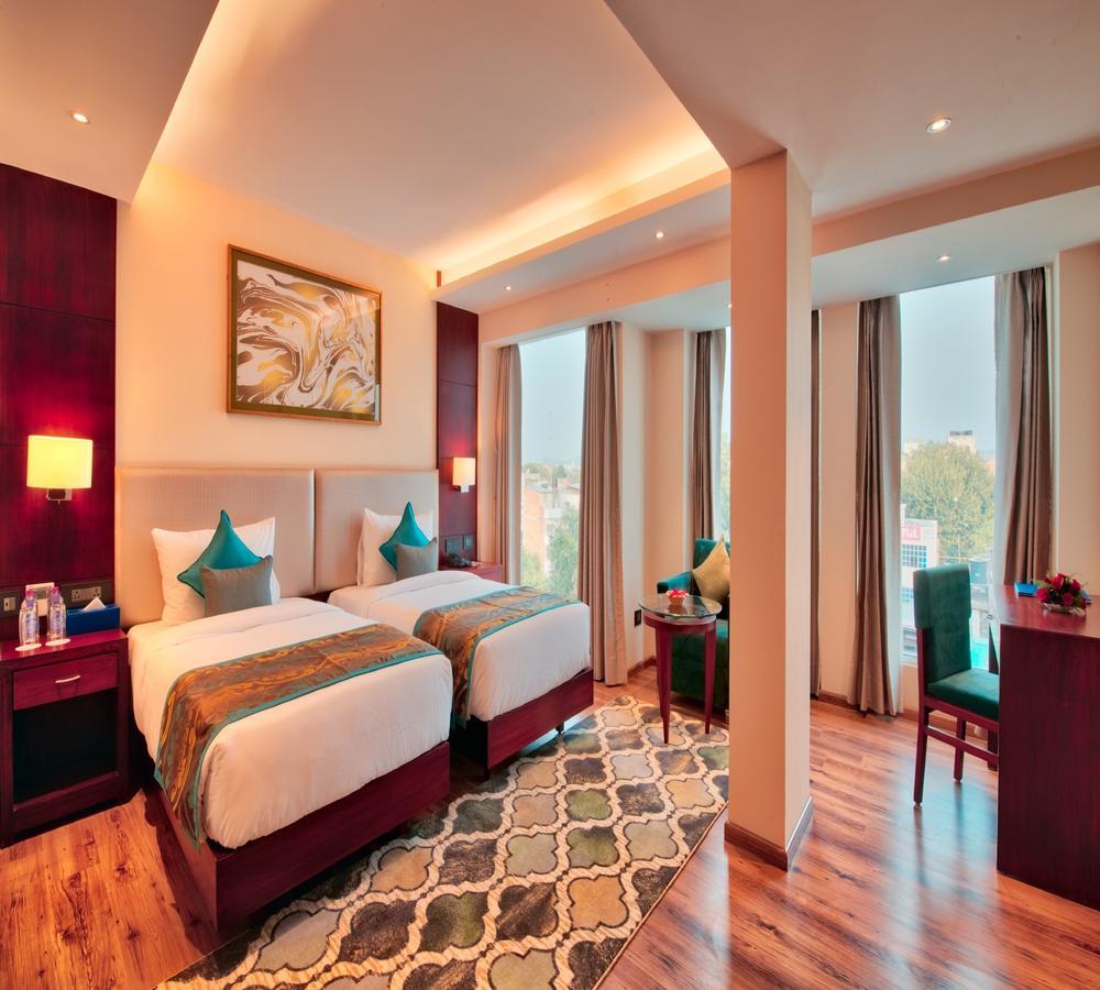 โกลเดน ทิวลิป เอสเซนเชียลส์ ไชยปุระ Hotel ชัยปุระ ภายนอก รูปภาพ